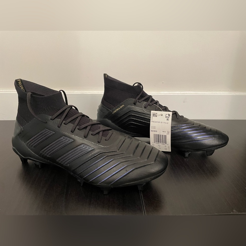 BNWT Predator 19.1 cleats